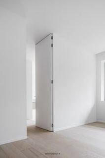 Floor-to-ceiling wardrobes